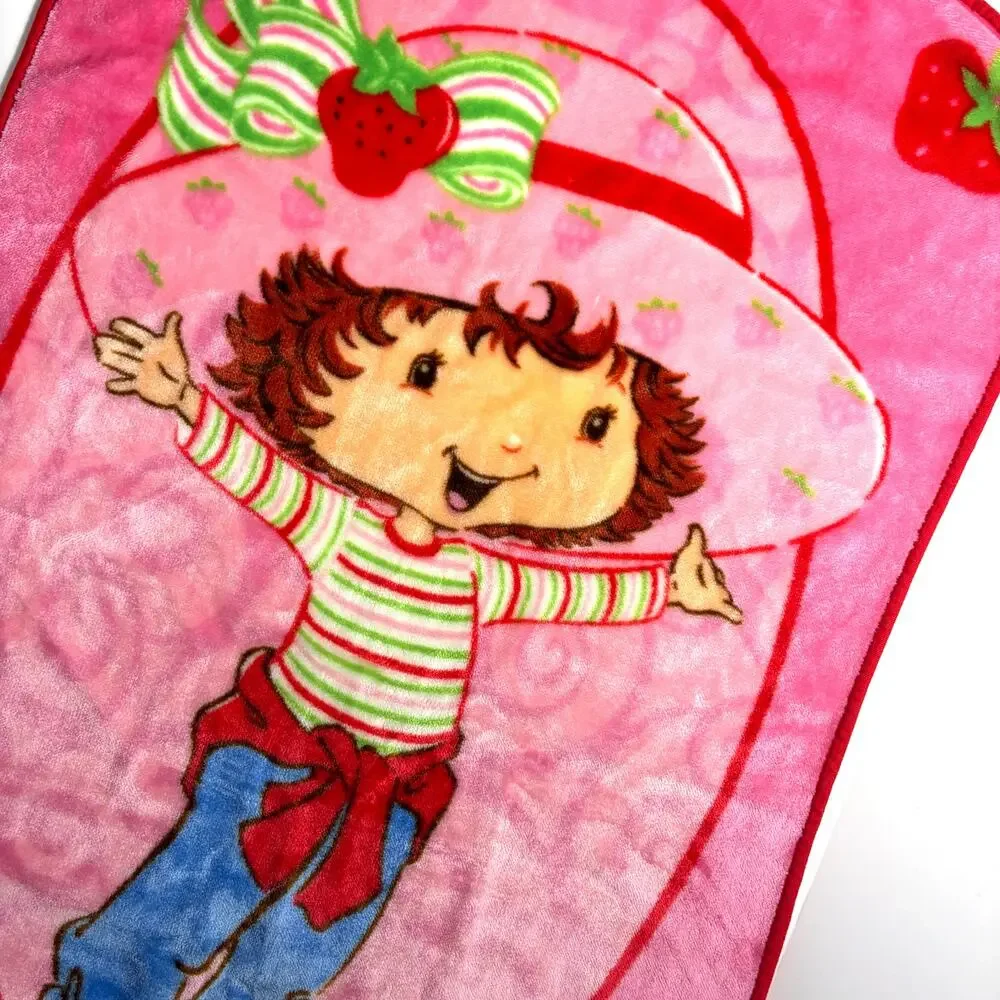 Vintage 2004 Y2K Strawberry Shortcake Pink Fleece Toddler Blanket 44.5x28 Rare
